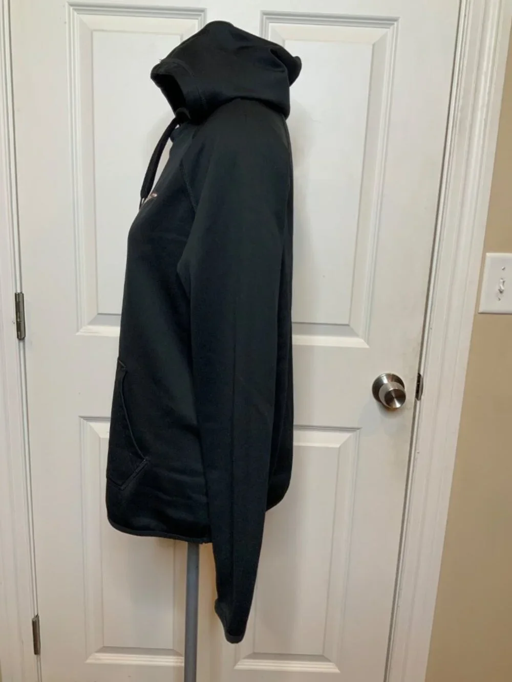 Nike Black Geometric Logo Embroidered Hoodie, Size M